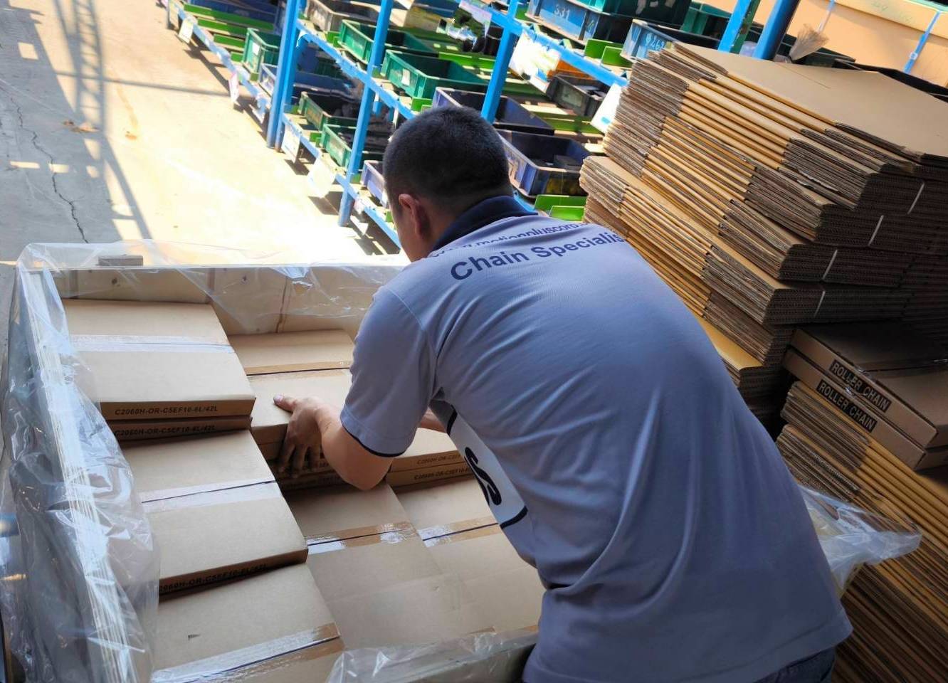 MPC Chain Specialist organising roller chain order at supplier warehouse
